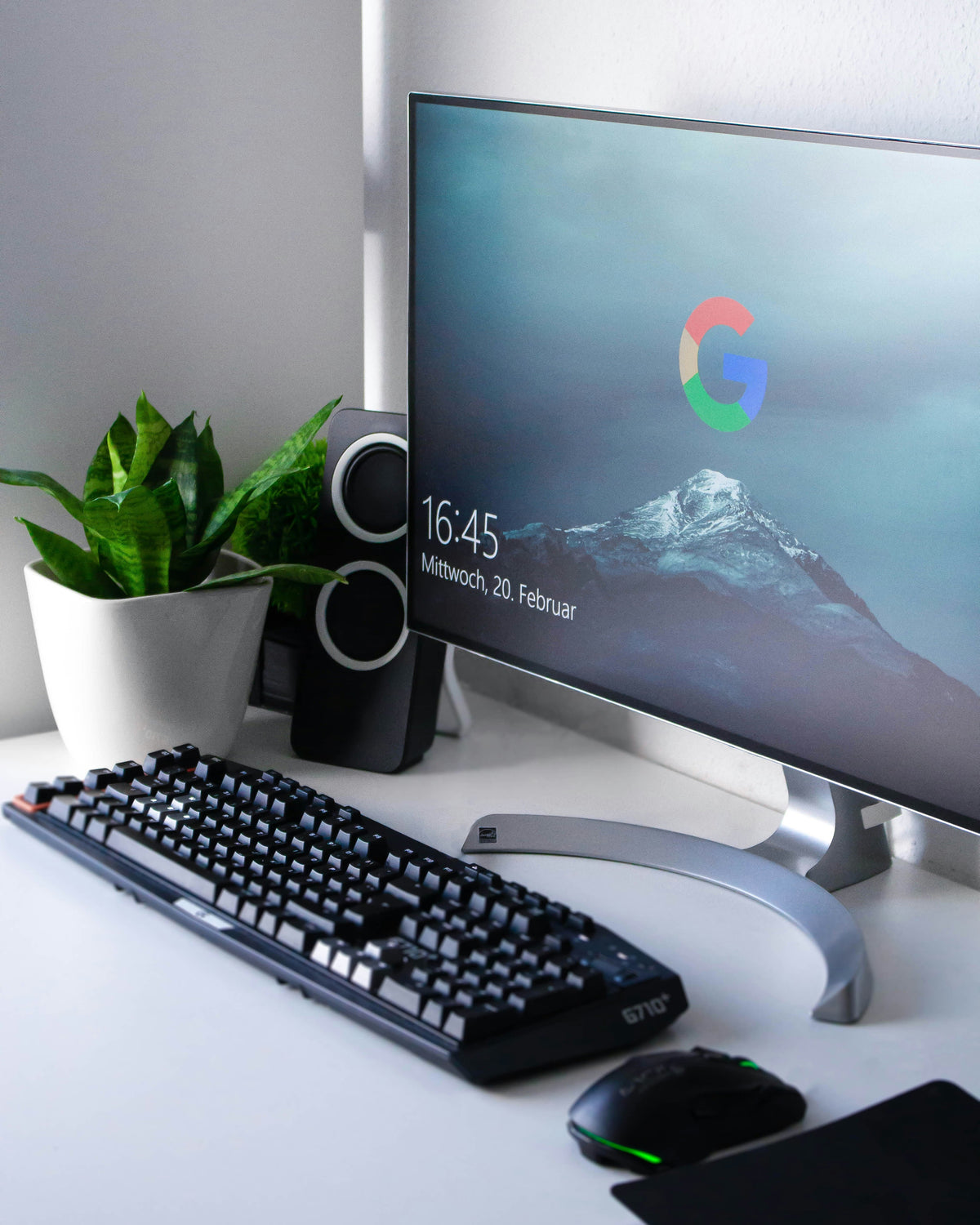 WORKSPACE & COMPUTER ACCESSORIES